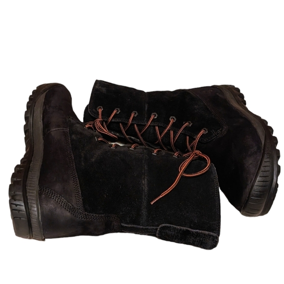 EUC Foldable Timberland 8.5" Shaft Waterproof Black Suede Snow Boots - Picture 5 of 13